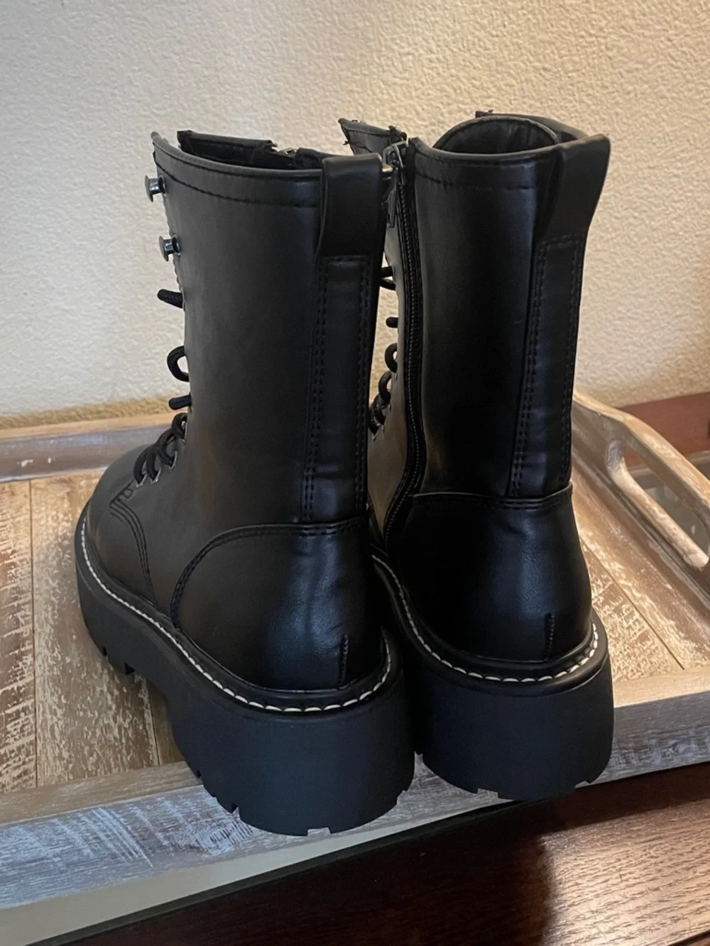 Wild Fable Women's Black Logan Lug Combat Boots with Memory Foam Insole Size 8 - Picture 9 of 10